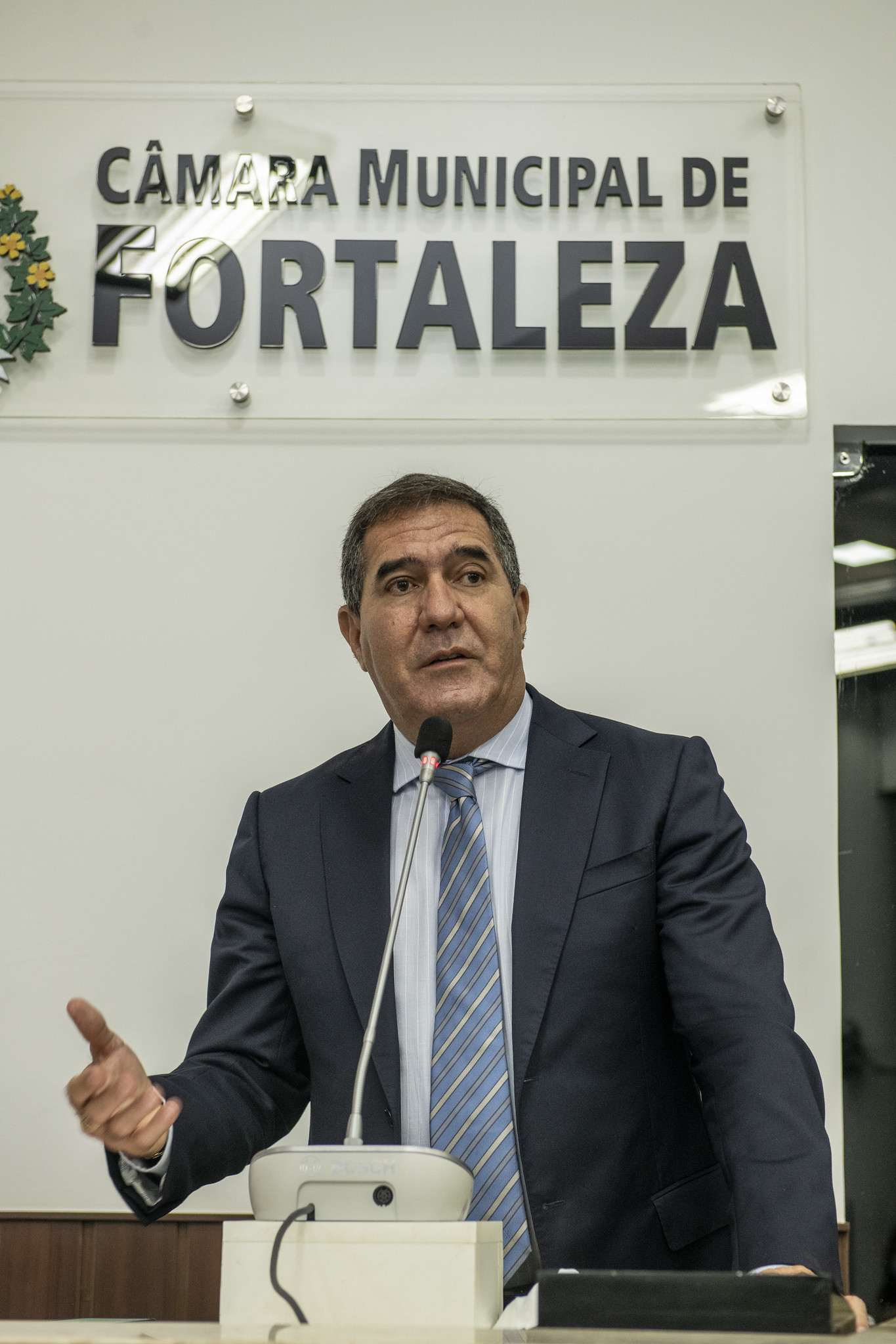 Luiz Gastão participa de audiência pública para debater passaporte sanitário