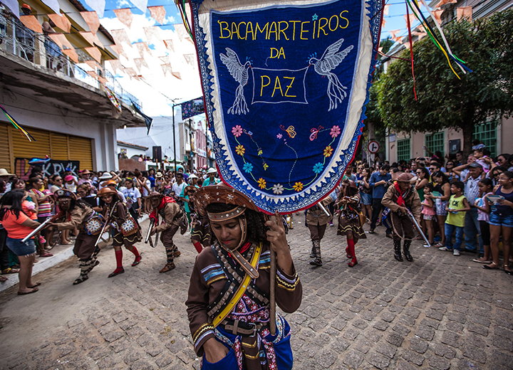 Barbalha tem atrações culturais do Sesc na Festa do Pau da Bandeira