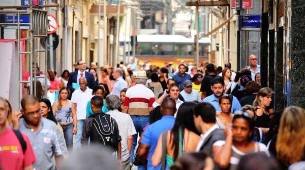 Confiança do consumidor de Fortaleza melhora, com 35,8% de intenção de compra em abril