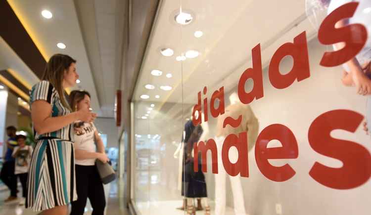 Dia das Mães movimentará R$ 353 milhões no comércio de Fortaleza - Fecomercio