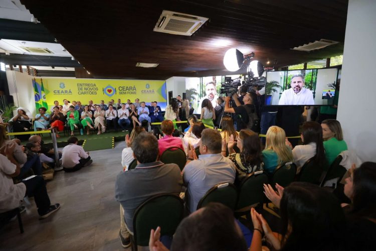 Ceará Sem Fome. Sistema Fecomércio participa da entrega de novos cartões para prefeituras